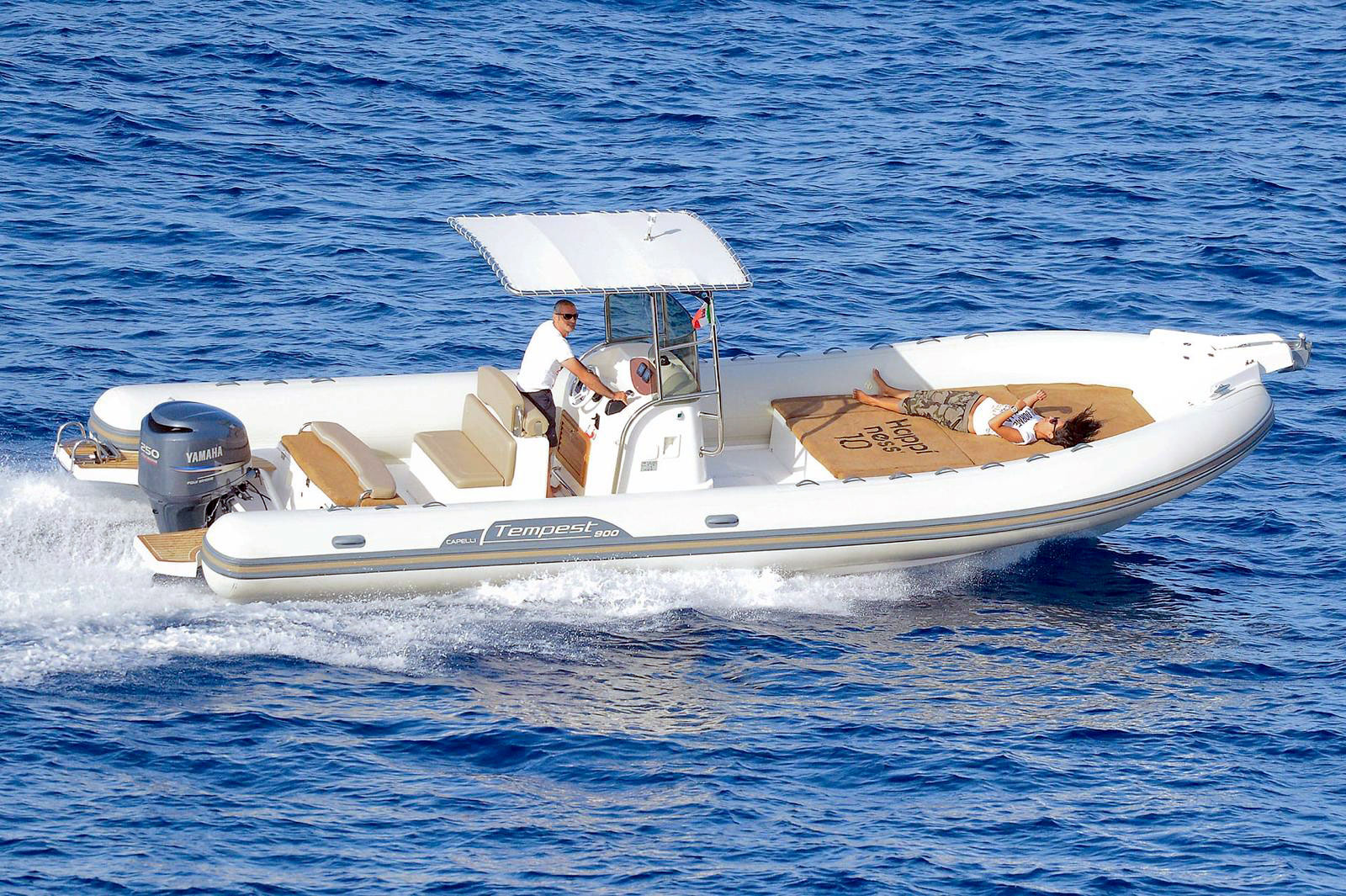 escursioni in gommone alla Maddalena e Corsica